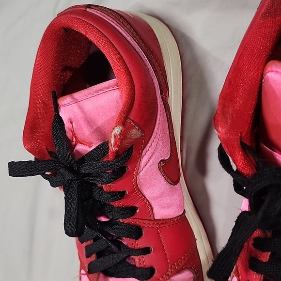 Women air jordan pink/red shoes size 8.5 - Picture 10 of 11